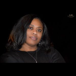 Meet your Posher, Holli